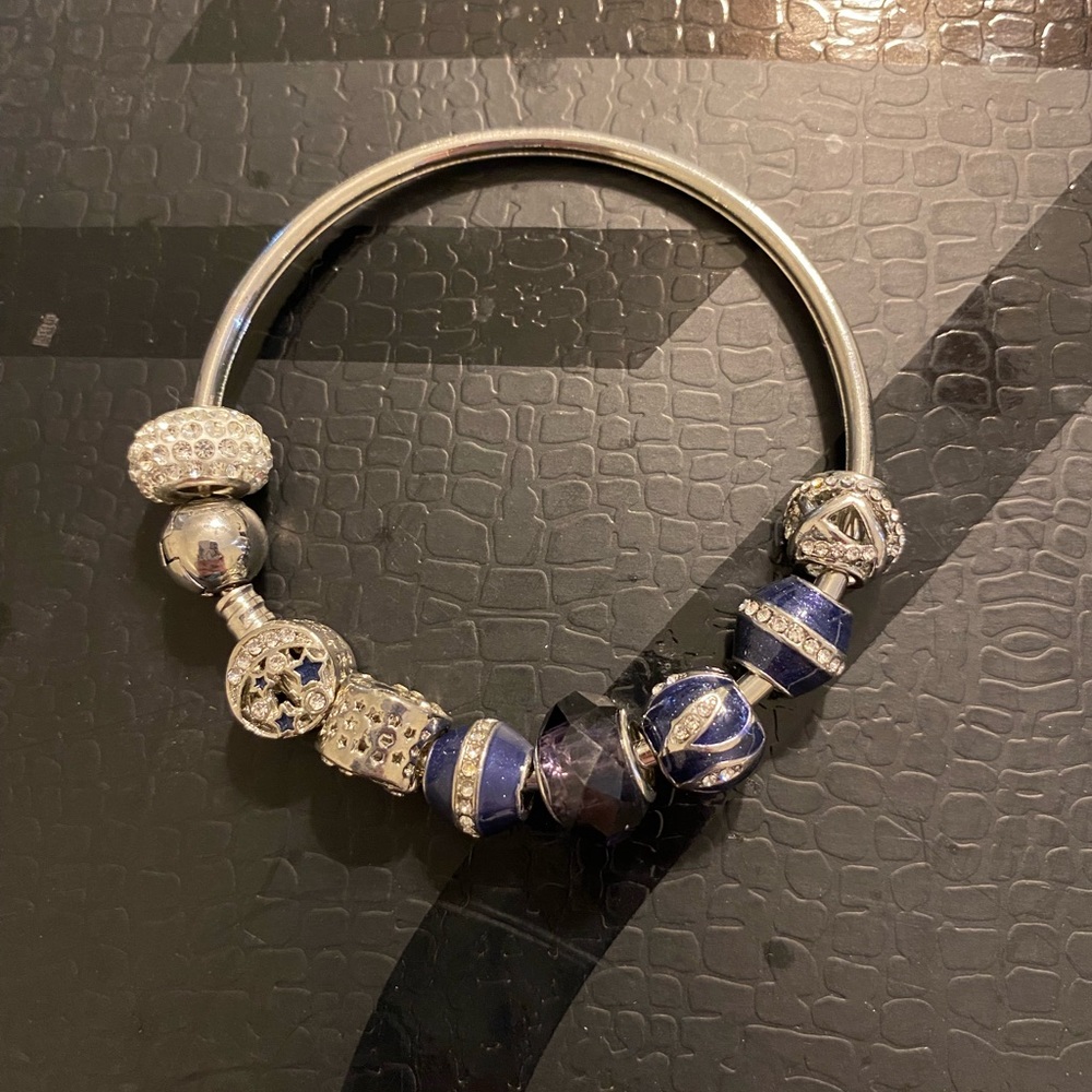 Charm bracelet